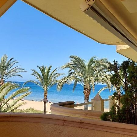 Estupendo Apartamento En Primera Linea De Playa Y Con Vistas Al Mar Denia Exterior photo