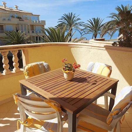 Estupendo Apartamento En Primera Linea De Playa Y Con Vistas Al Mar Denia Exterior photo
