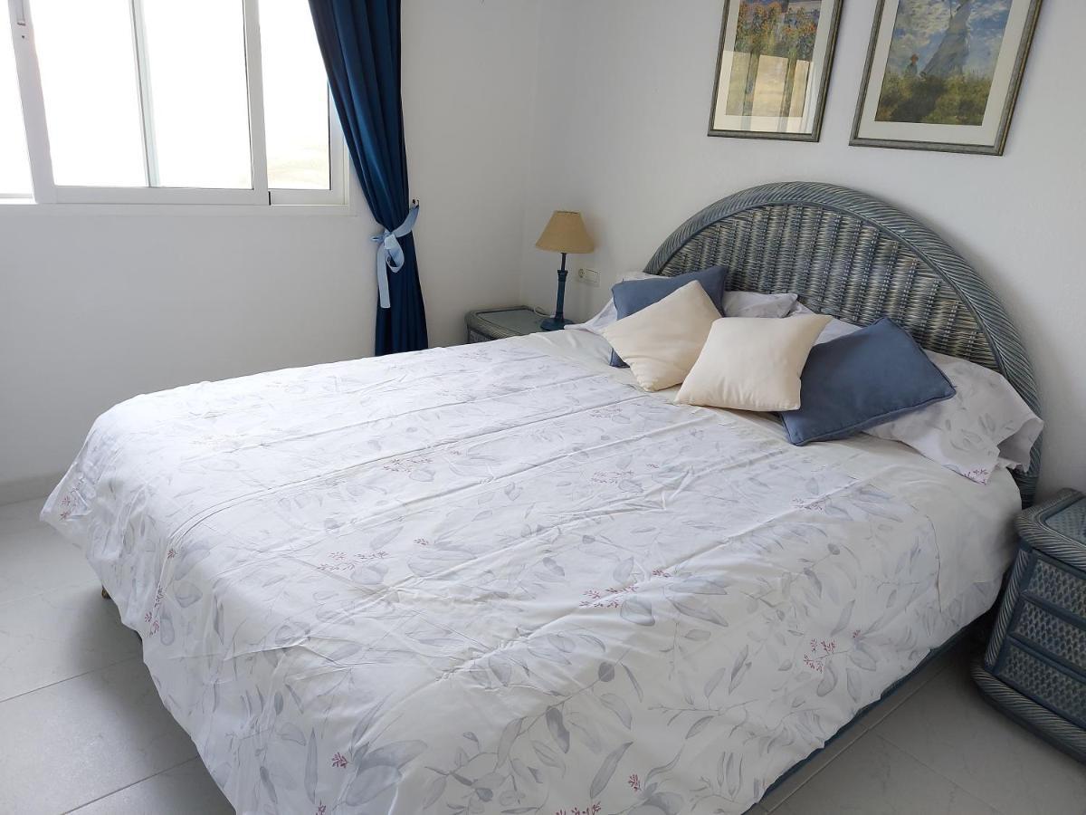 Estupendo Apartamento En Primera Linea De Playa Y Con Vistas Al Mar Denia Exterior photo