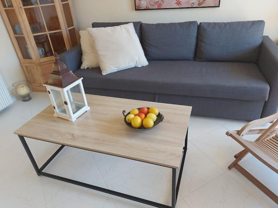 Estupendo Apartamento En Primera Linea De Playa Y Con Vistas Al Mar Denia Exterior photo